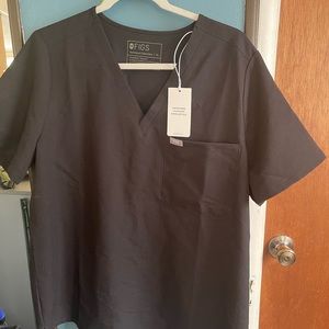Figs black one pocket scrub top black